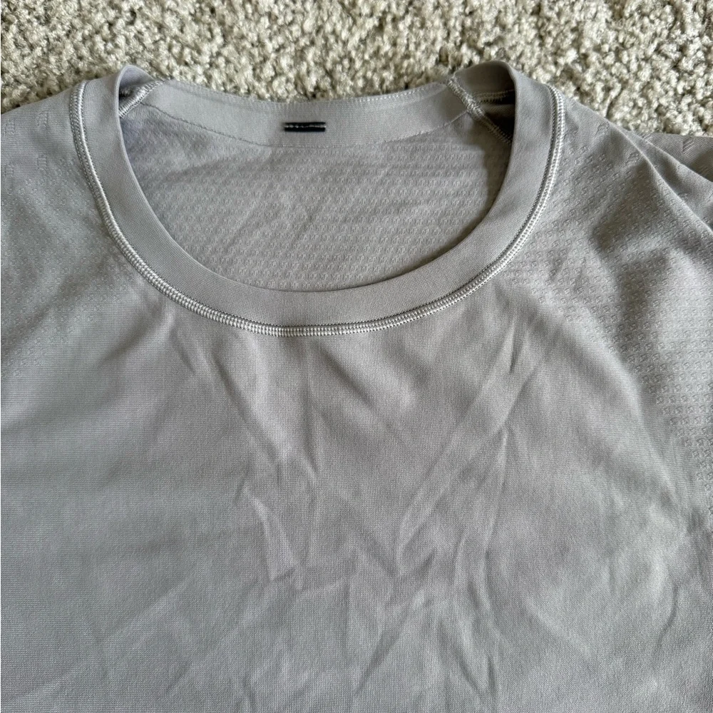 Lululemon Men’s Compression Long Sleeve Shirt Grey Size XS - Picture 3 of 7
